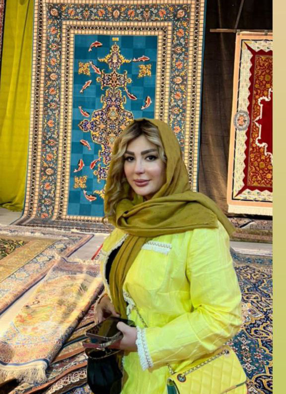 تیپ زردِ قناری نیوشا ضیغمی در یک تبلیغ/عکس تیپ زردِ قناری نیوشا ضیغمی در یک تبلیغ/عکس