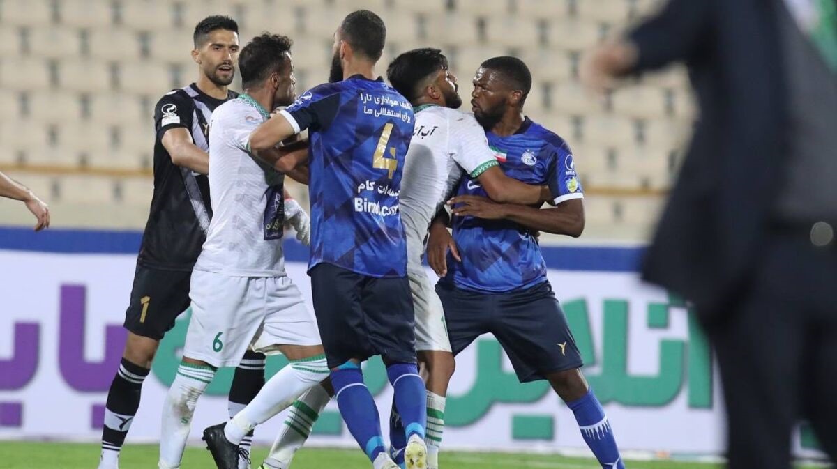 صحنه ای عجیب از کوین یامگا که تاکنون ندیده اید صحنه ای عجیب از کوین یامگا که تاکنون ندیده اید