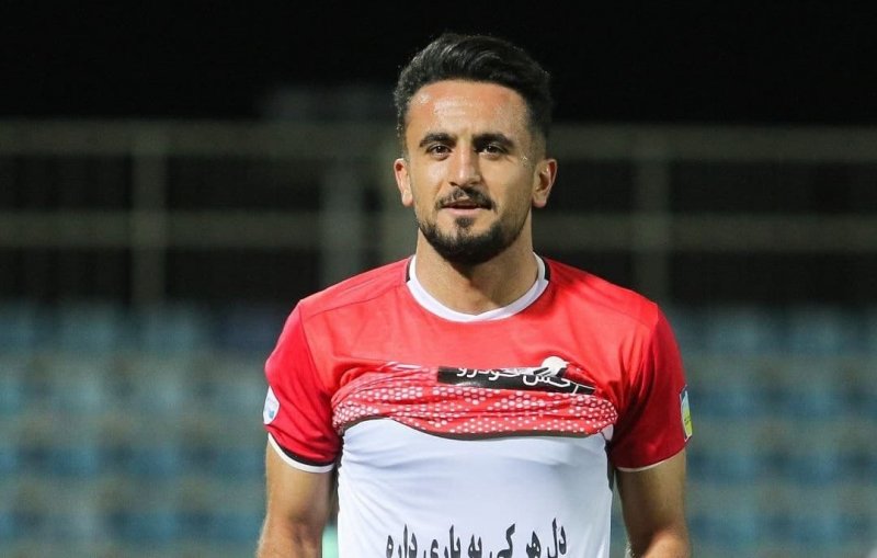 برای پرسپولیس کری نمی‌خوانم