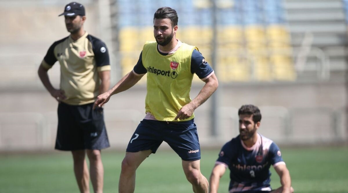 ۲ ستاره پرسپولیس در آستانه محرومیت ۲ ستاره پرسپولیس در آستانه محرومیت