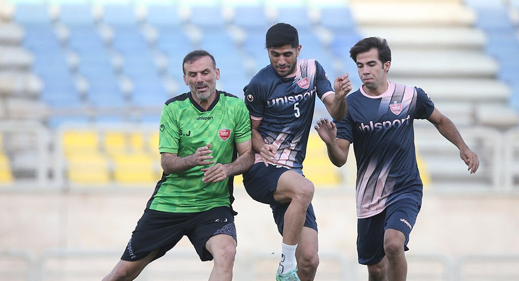 هشدار به ستاره پرسپولیس؛ علیه کیروش مصاحبه نکن هشدار به ستاره پرسپولیس؛ علیه کیروش مصاحبه نکن