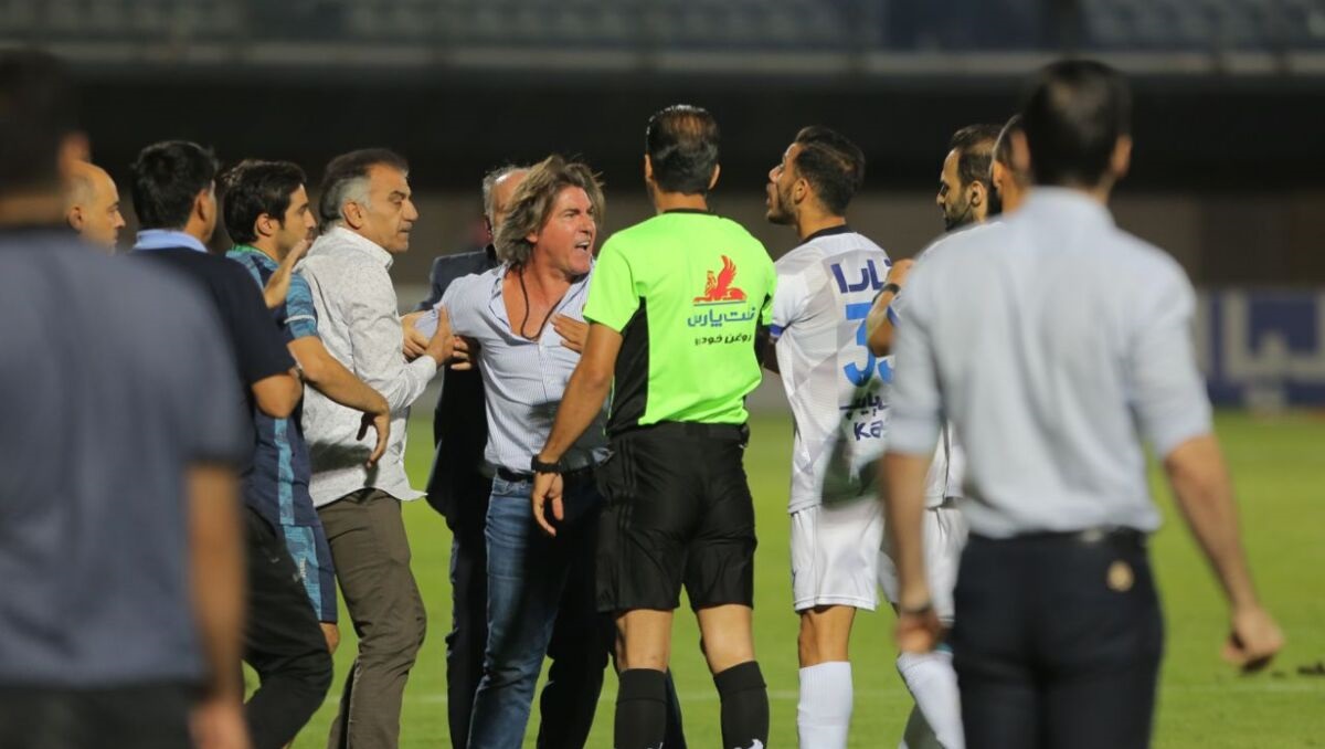 اقدام جنجالی استقلال پس از اخراج ساپینتو اقدام جنجالی استقلال پس از اخراج ساپینتو