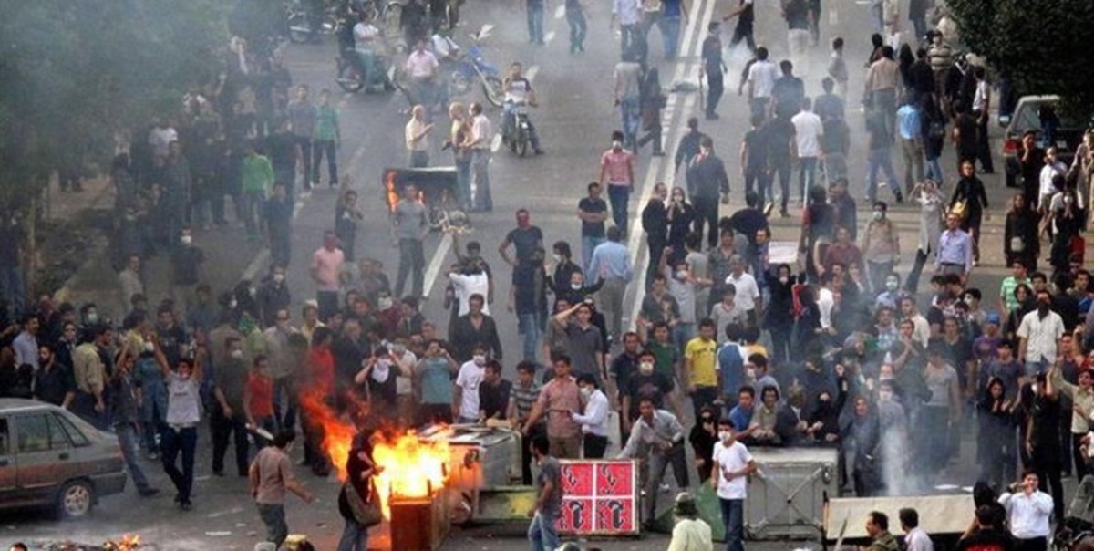 روزنامه ایران: تا امروز هیچ معترضی کشته نشده!| مسئولان چرا آمار جانباختگان ناآرامی‌ها را اعلام نمی‌کنند؟
