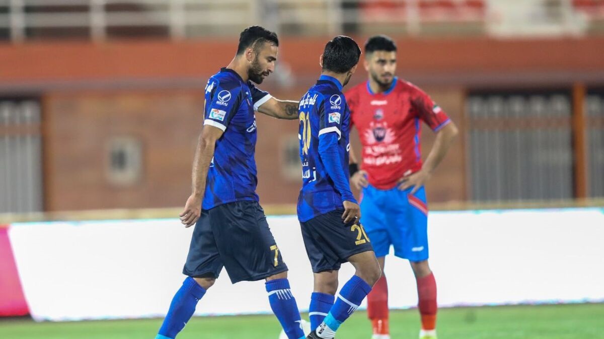 سنگ تمام فتح الله زاده برای استقلالی ها پس از قهرمانی سنگ تمام فتح الله زاده برای استقلالی ها پس از قهرمانی