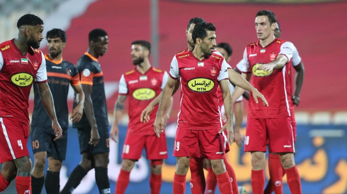 پرسپولیس بهتر است یا استقلال ؟ پرسپولیس بهتر است یا استقلال ؟