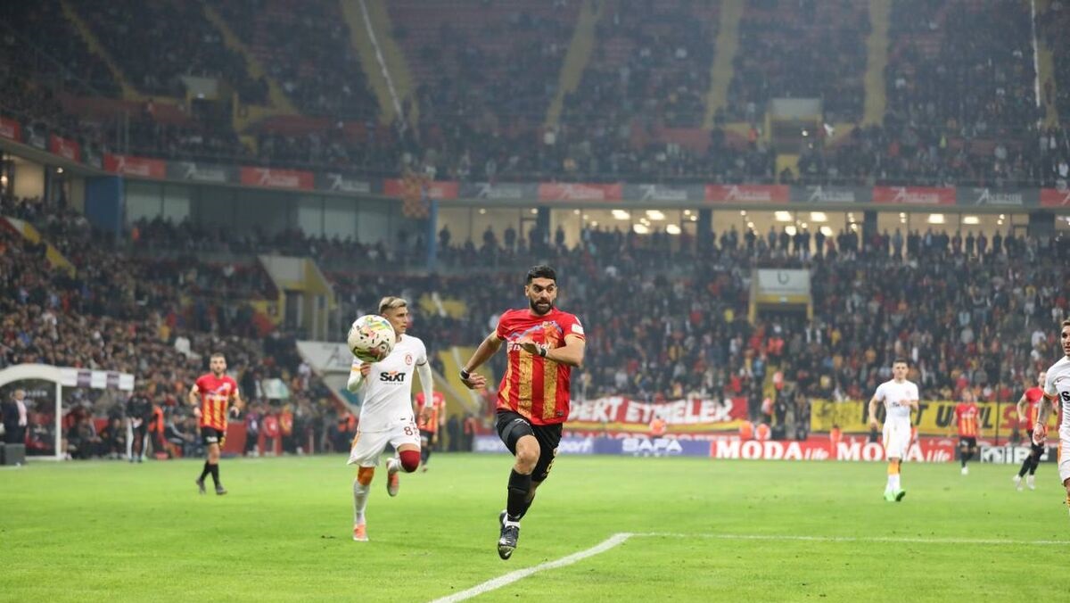 علی کریمی دل کارلوس کی روش را برد؟