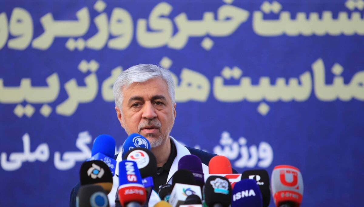 درخواست وزیر ورزش برای بازی مقابل انگلیس و آمریکا