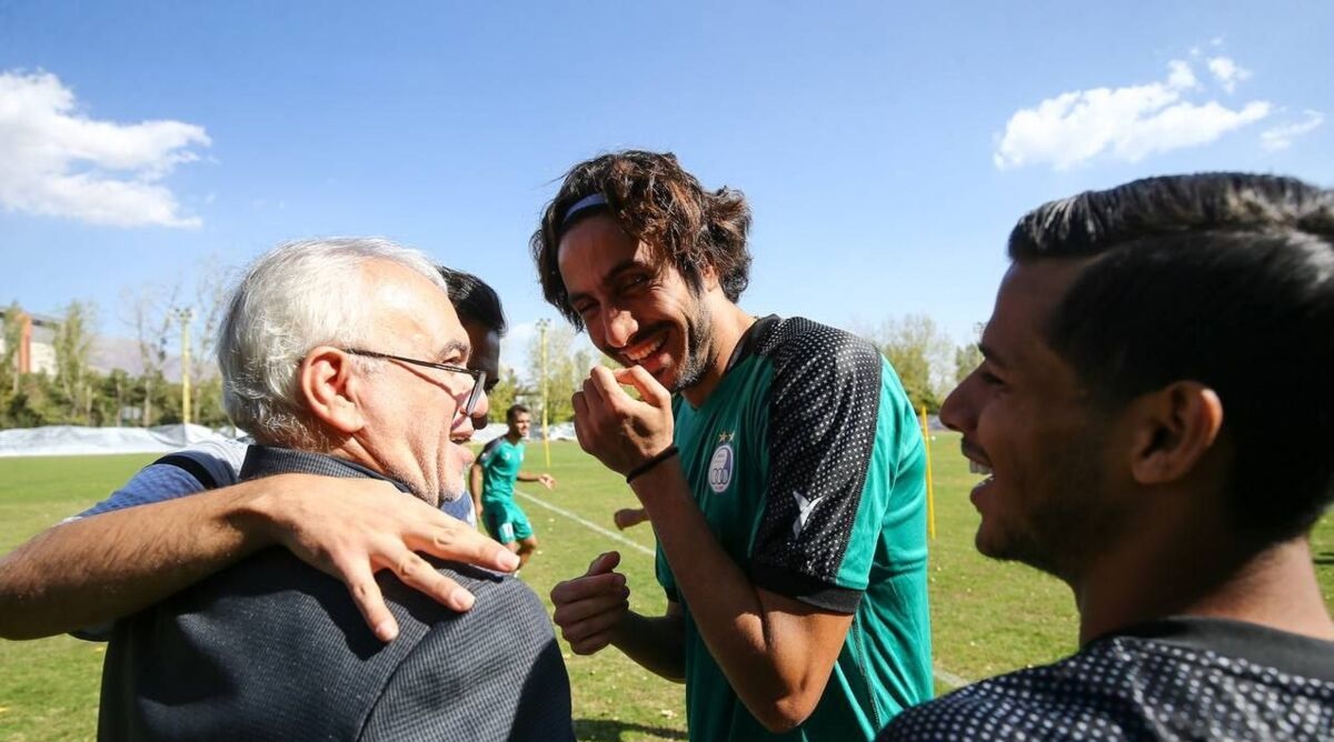 این ستاره شانسی برای حضور در ترکیب استقلال ندارد