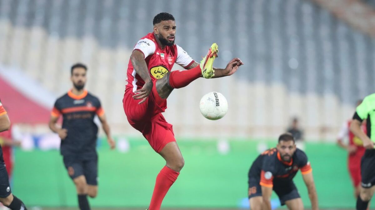 جذاب ترین ستاره پرسپولیس از همه گذر کرد