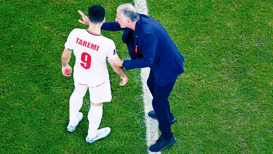 کارلوس کی‌روش بماند یا برود؟