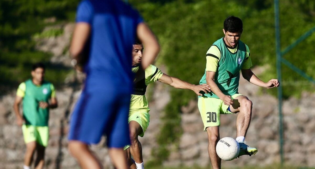 گرانی دلار بازیکن خارجی استقلال را می پراند؟ گرانی دلار بازیکن خارجی استقلال را می پراند؟