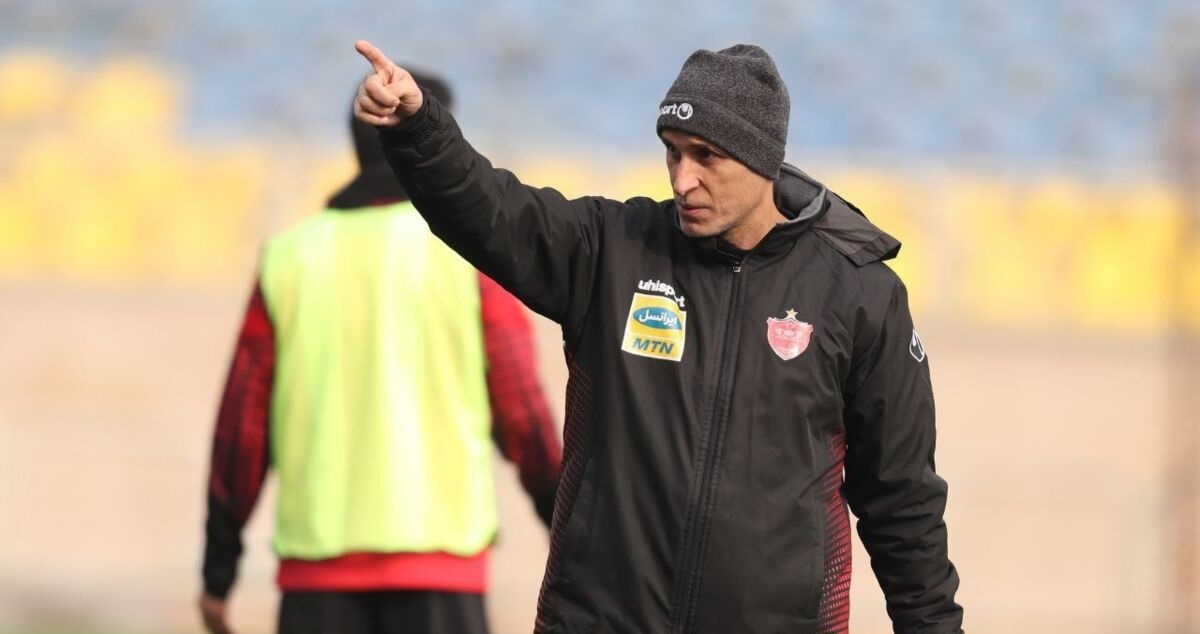 اقدام عجیب یحیی گلمحمدی پیش از دربی اقدام عجیب یحیی گلمحمدی پیش از دربی