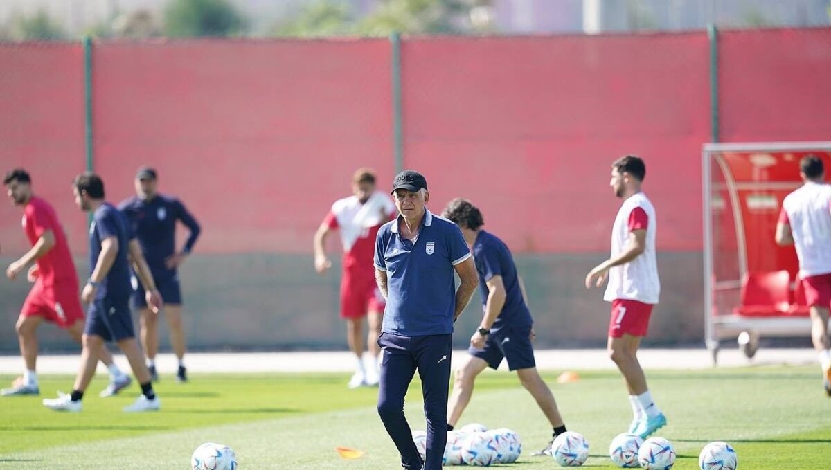 قدم زدنهای شبانه کیروش پس از باخت فاجعه بار قدم زدنهای شبانه کیروش پس از باخت فاجعه بار