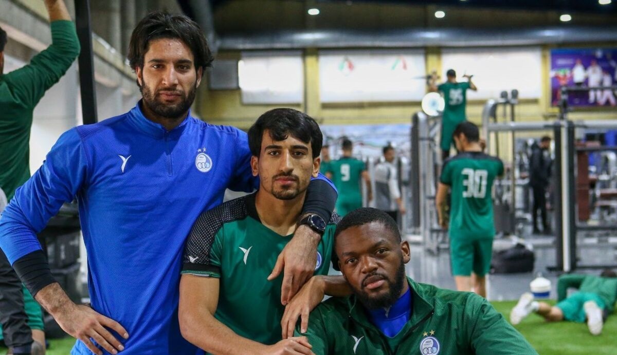 ستاره محبوب فرهاد و استقلال در نیم فصل جدا میشود؟ ستاره محبوب فرهاد و استقلال در نیم فصل جدا میشود؟