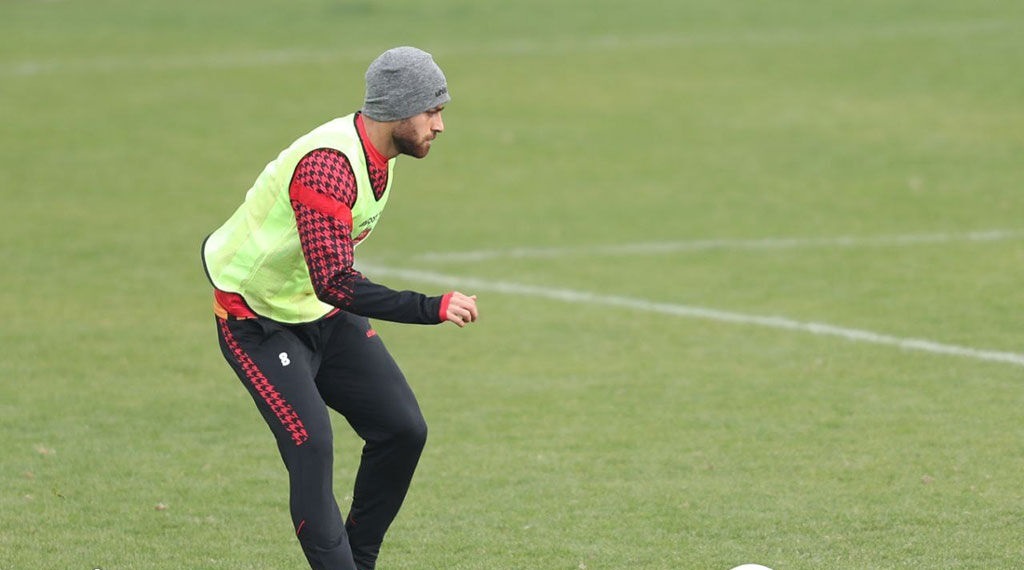 ستاره ملی پوش پرسپولیس به این شکل آماده دربی شد ستاره ملی پوش پرسپولیس به این شکل آماده دربی شد