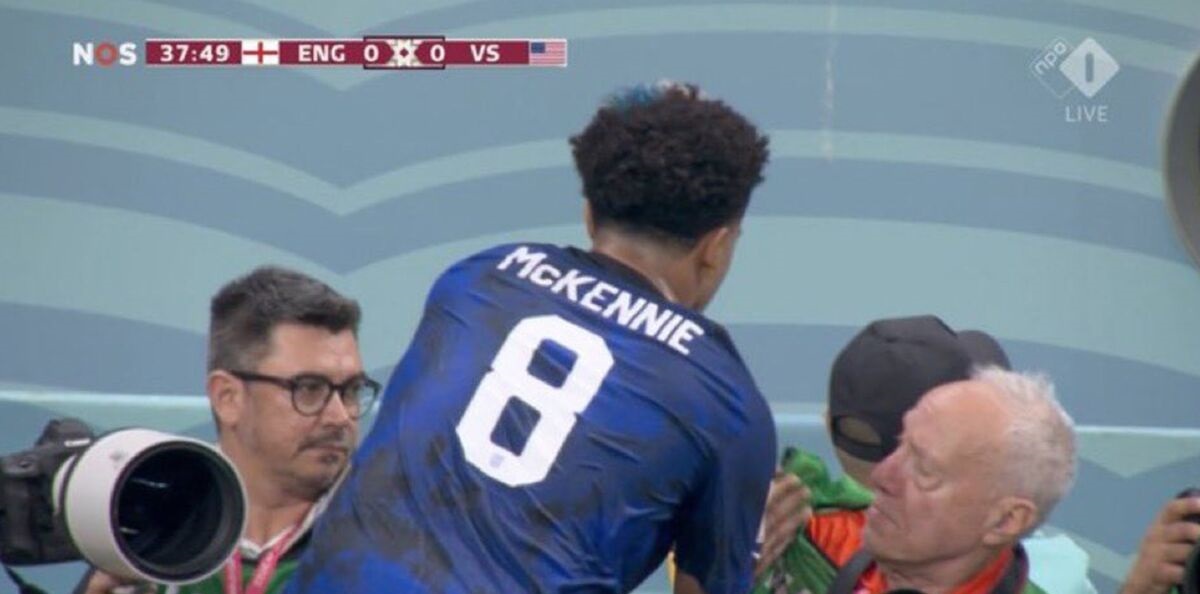 تصویری از حرکت عجیب و غریب ستاره آمریکا