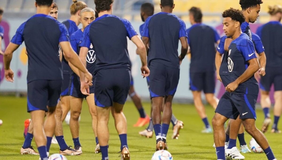 خودزنی به سبک تیم ملی آمریکا پیش از دیدار با ایران