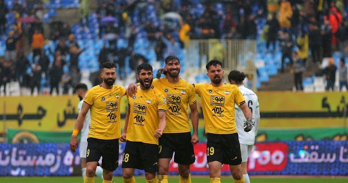 سپاهان برای مذاکره با گزینه پرسپولیس و یحیی پیش دستی کرد سپاهان برای مذاکره با گزینه پرسپولیس و یحیی پیش دستی کرد