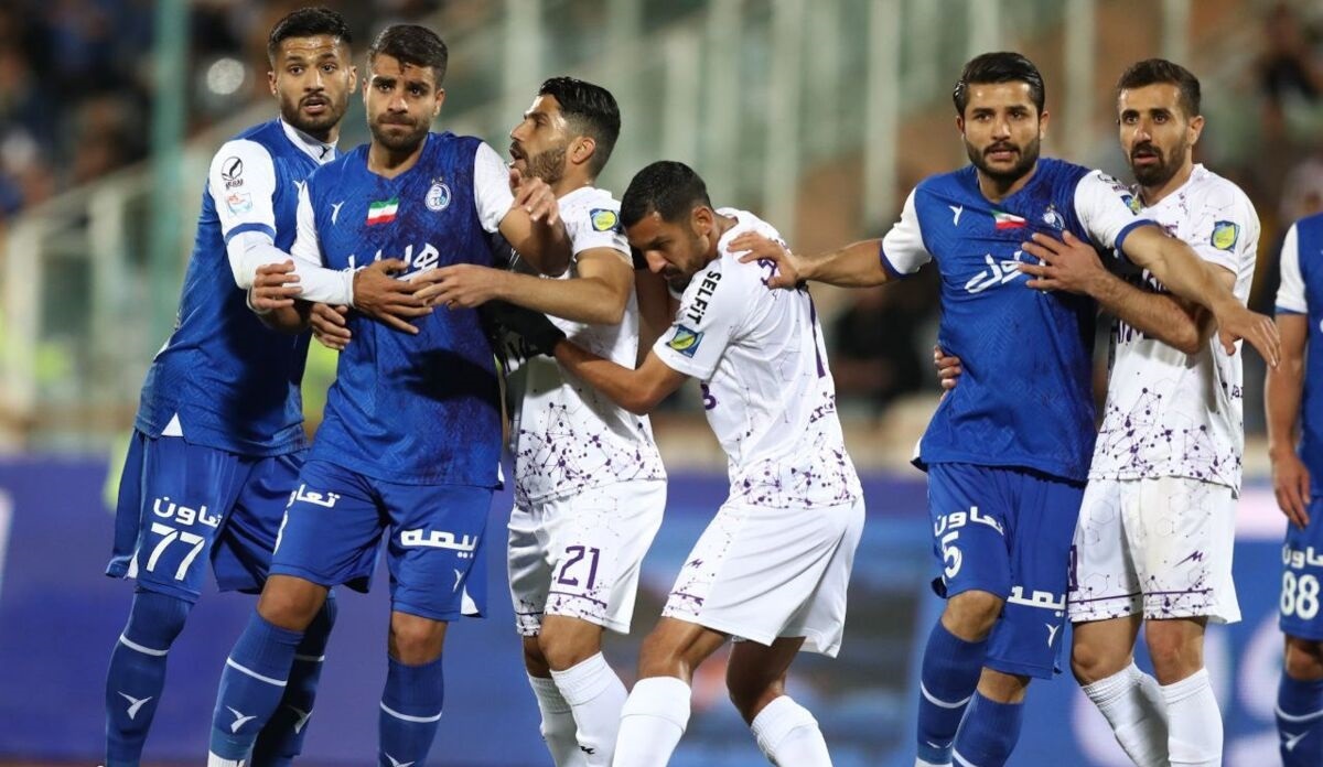 ادعای عجیب کارشناس فوتبال: تبانی در بازی استقلال و هوادار؟