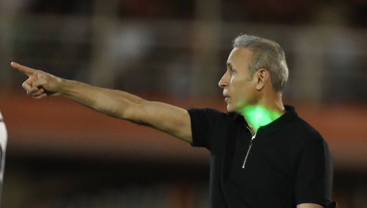 یحیی گل محمدی استقلال را به خاک سیاه می نشاند؟ یحیی گل محمدی استقلال را به خاک سیاه می نشاند؟