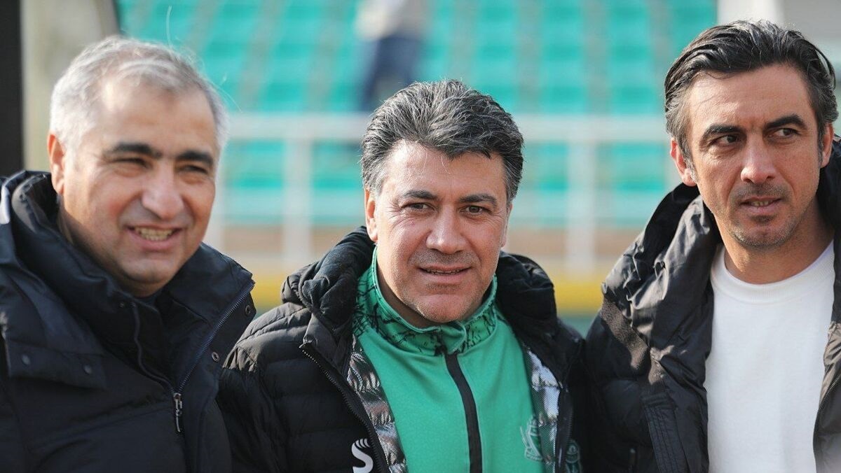 حمله سنگین پیشکسوت باشگاه استقلال به مدیران آبی حمله سنگین پیشکسوت باشگاه استقلال به مدیران آبی