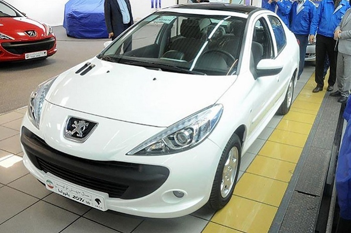 قیمت محصولات ایران‌خودرو شنبه ۲۳ دی ۱۴۰۲؛ قیمت پژو ۲۰۷ به ۹۰۰ میلیون رسید