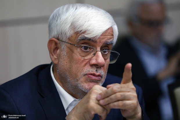 محمدرضا عارف: در درجه اول مخاطب اصلی سخنان مقام معظم رهبری نهادهای نظارتی امر انتخابات هستند/ نهادهای اجرایی با رد صلاحیت هایی که انجام دادند برخلاف رهنمودهای رهبری عمل کردند/ نمی توان با شیوه حکمرانی دهه 60 کشور را اداره کرد