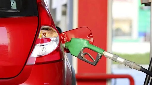 سرنوشت قیمت بنزین برای سال آینده تغییر می کند؟! / باز هم خبرسازی