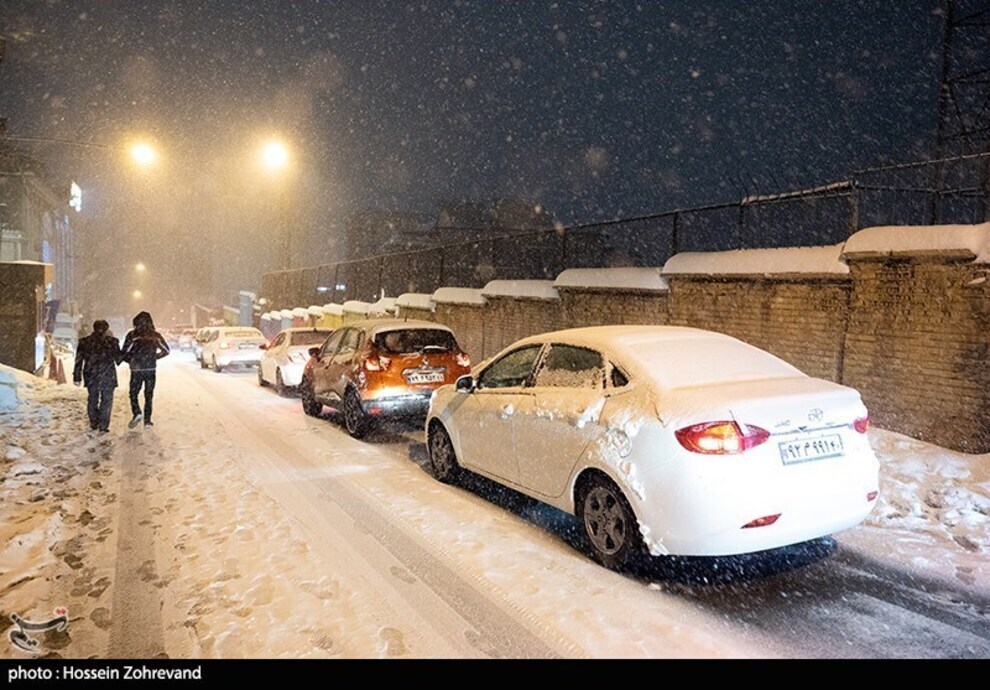 بارش شبانه برف در تهران/عکس