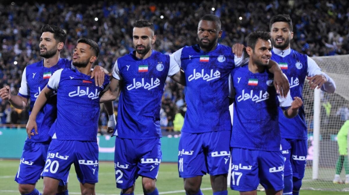 استقلال روی کاکول این ستاره می چرخید !