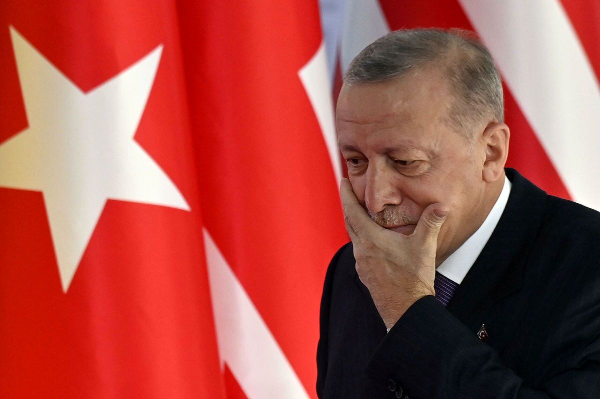 اردوغان و رنگين‌كمان مخالفان