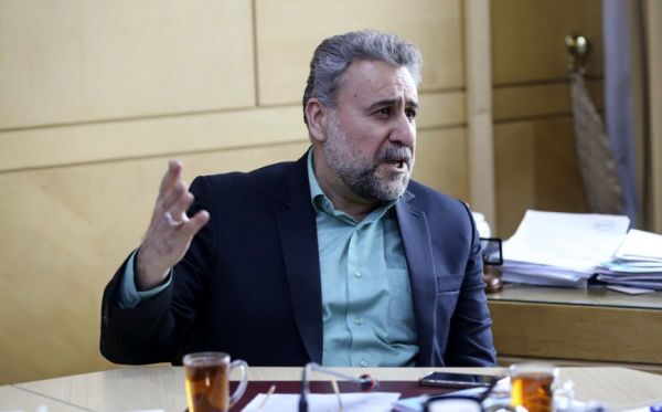 علی لاریجانی فضا را برای حضور در انتخابات رقابتی مناسب نمی بیند