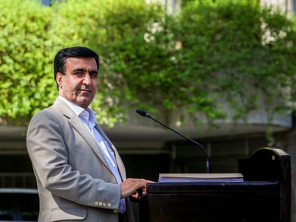 معاون رئیسی: ۲ نفر از مدیران میانی سازمان محیط‌زیست را احضار کرده اند / پرونده در دست بررسی است؛ به ما هم چیزی اعلام نکرده‌اند/ امیدواریم این اتفاقات فقط در فاز شبهه باشد