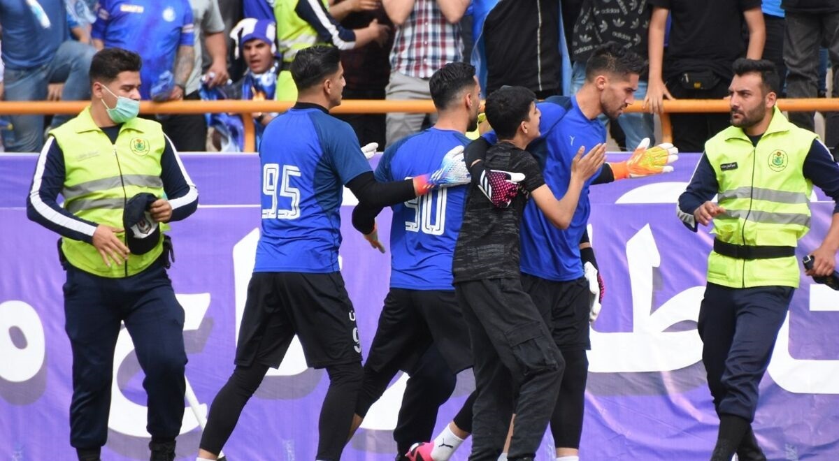 پیام مهم کاپیتان استقلال برای ستاره افول کرده