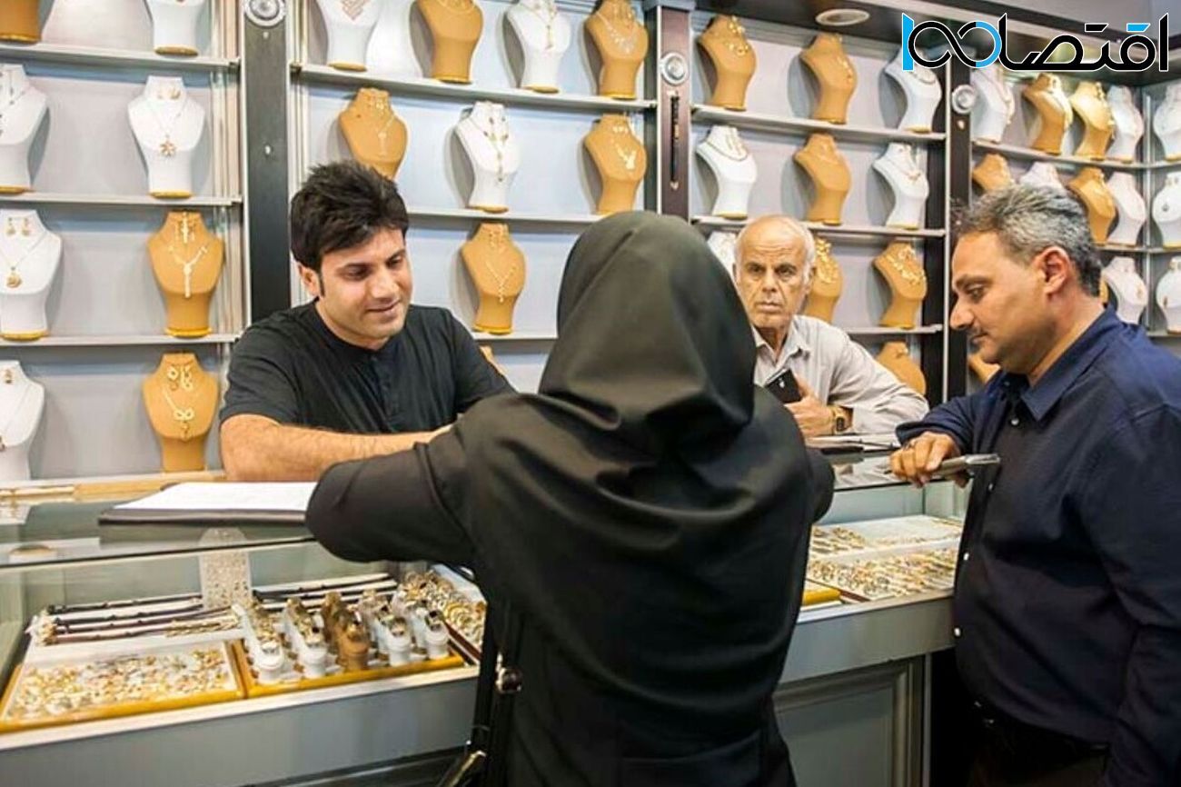 هجوم مردم مشهد به طلافروشی ها برای فروش طلا ! + جزییات