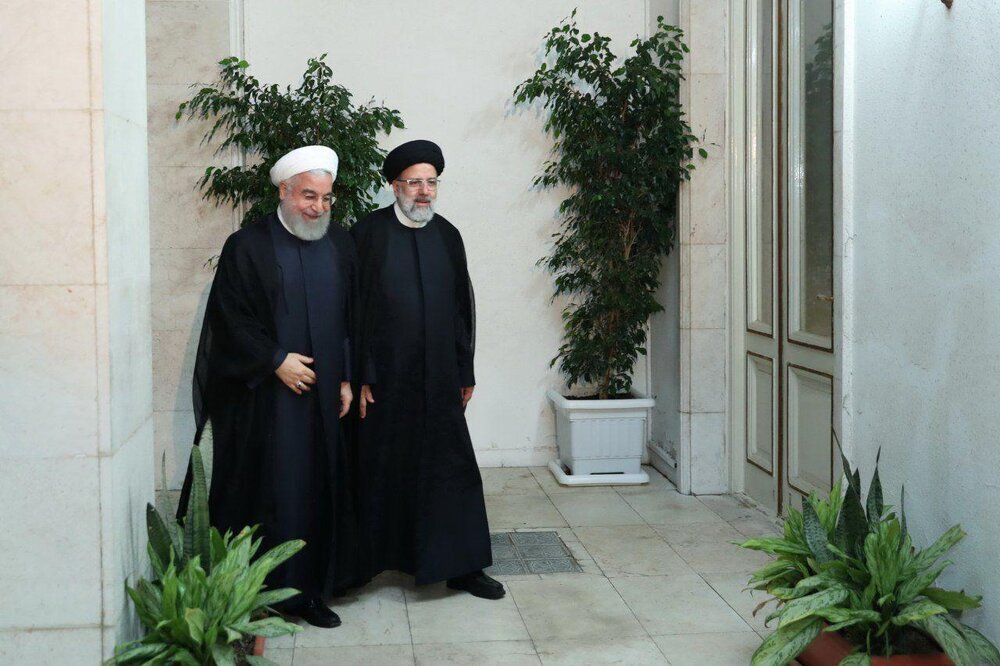 یک بوم و دو هوای اقتصاد و معیشت در دولت حسن روحانی و ابراهیم رئیسی/ علم الهدی از کدام عملکرد اقتصادی دولت دامادش دفاع می‌کند؟