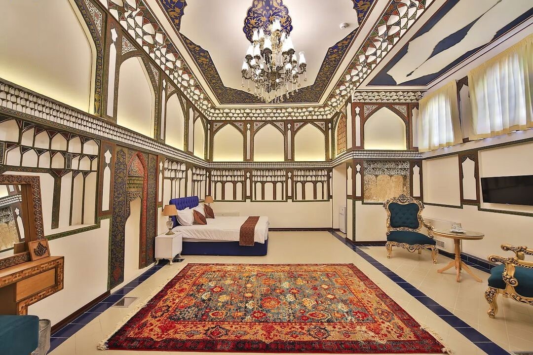 اتاق هتل سنتی کاخ سرهنگ اصفهان