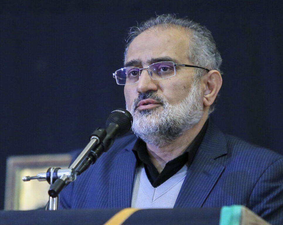 معاون رئیسی: مایل هستیم در انتخابات مجلس کسانی انتخاب شوند که وفادار به نظام بوده و ولایی و انقلابی باشند معاون رئیسی: مایل هستیم در انتخابات مجلس کسانی انتخاب شوند که وفادار به نظام بوده و ولایی و انقلابی باشند