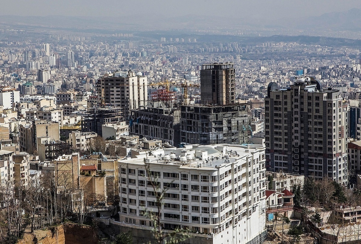 قیمت‌ آپارتمان در منطقه ۱۰ تهران/ بازار کوچک‌متراژها کساد شد؟