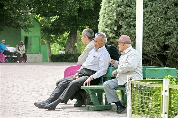 ضررهای سنگینی که افزایش سن بازنشستگی به تامین اجتماعی می‌زند