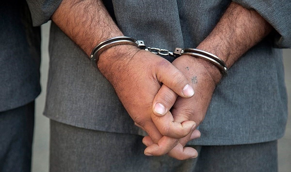 بازداشت قمه‌کش نیمه برهنه خیابان‌های تهران