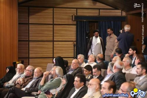 مجتبی خامنه‌ای و برادر زنش در یک مراسم/عکس