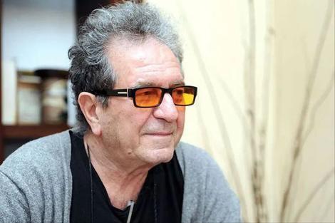 داریوش مهرجویی چرا عینک نارنجی می‌زد؟ (+عکس)