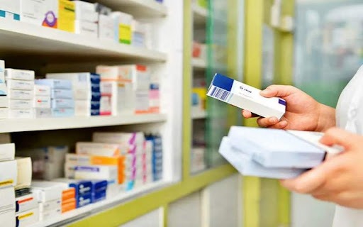 کمبود دارو را باور کنیم یا صادرات دارو؟ اظهارات جدید وزیر بهداشت