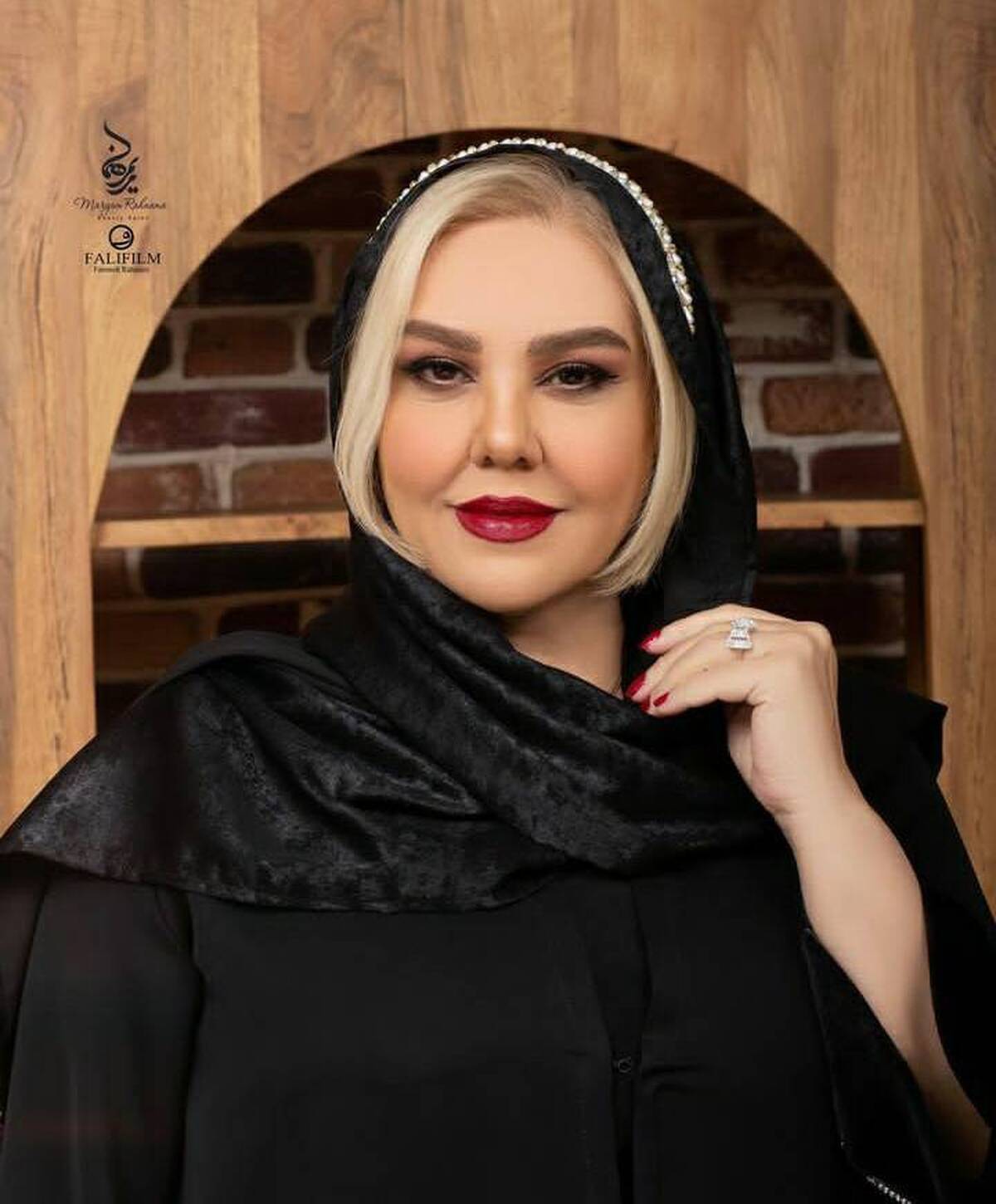 تغییر عجیب خانم بازیگر معروف با این میکاپ + عکس