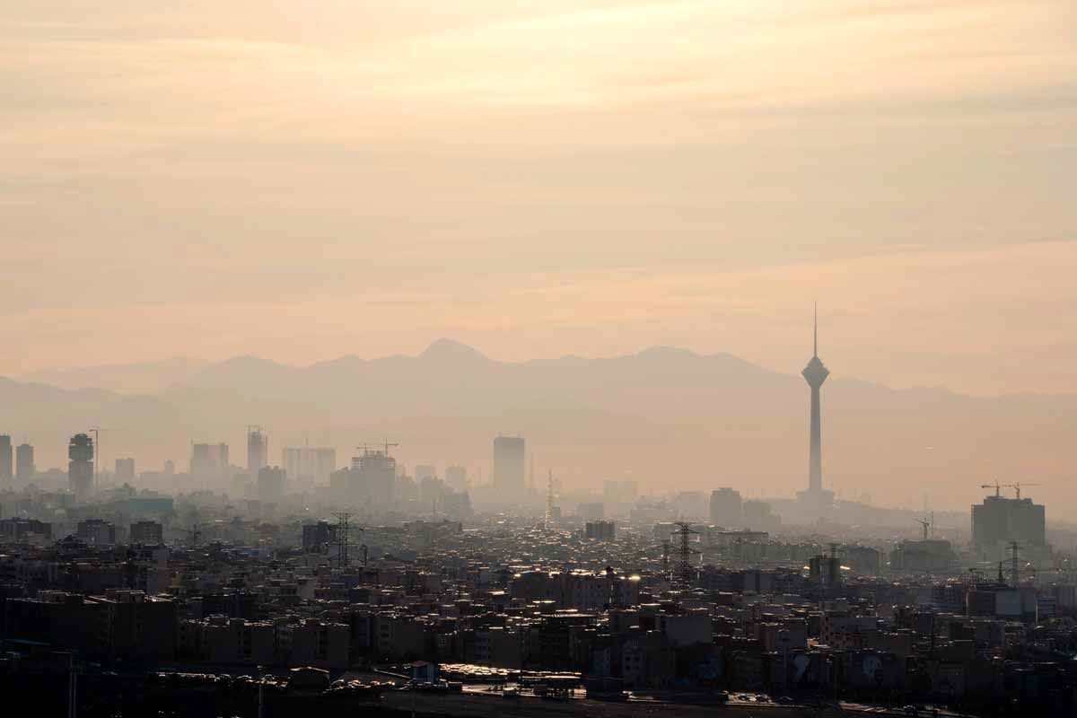 هشدار هواشناسی تهران نسبت به پایداری هوا و انباشت آلاینده‌ها