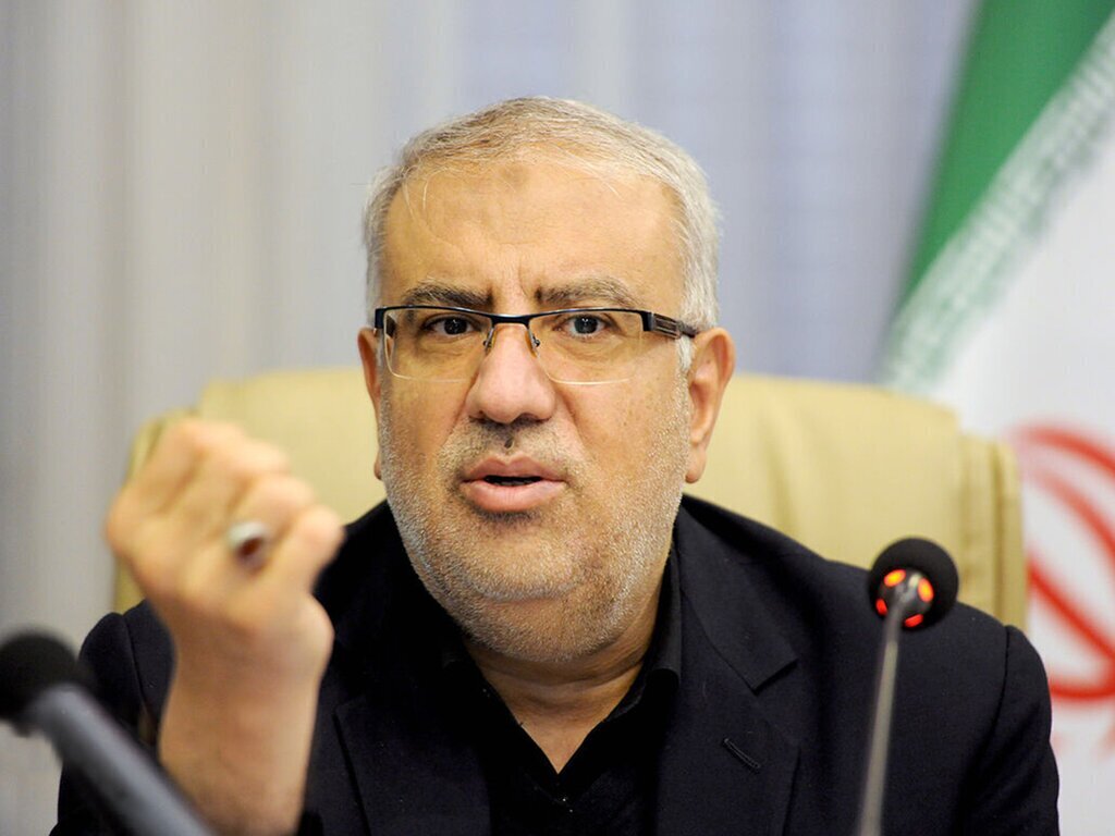 وزیر نفت تایید کرد: به پمپ بنزین‌ها حمله سایبری شده است