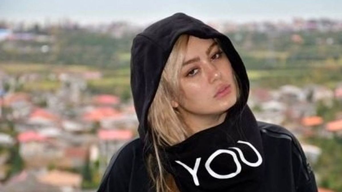 عکس سحر قریشی وقتی در خانه تتلو خمار بود