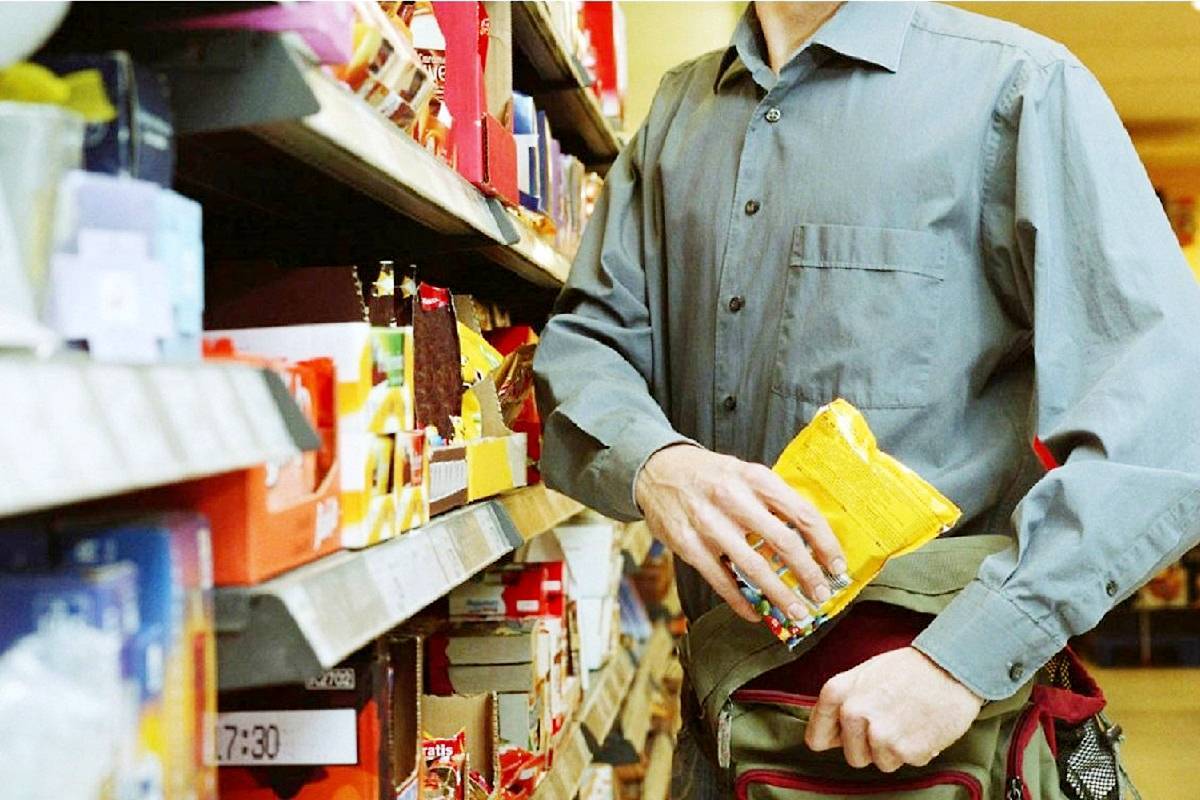 سرقت از سوپرمارکت‌ها و درخواست نسیه‌فروشی افزایش یافت
