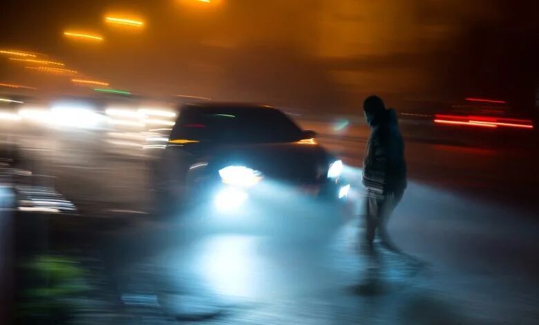 هشدار پلیس راهور تهران: عابران پیاده‌ شب‌ها لباس تیره نپوشند